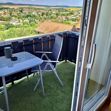 Apartament Panorama Kishaz Tarján Zewnętrze zdjęcie